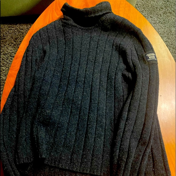 Other - Sherlock’s Lucky: Abercrombie and Fitch 1892 Turtleneck